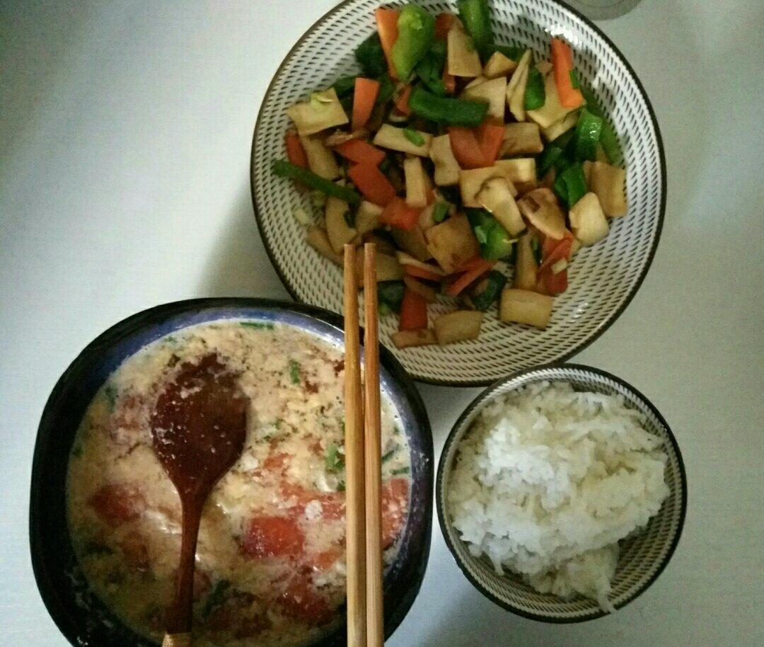 杏鲍菇青椒胡萝卜乱炒