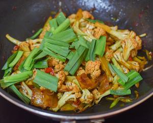 干锅花菜的做法 步骤10