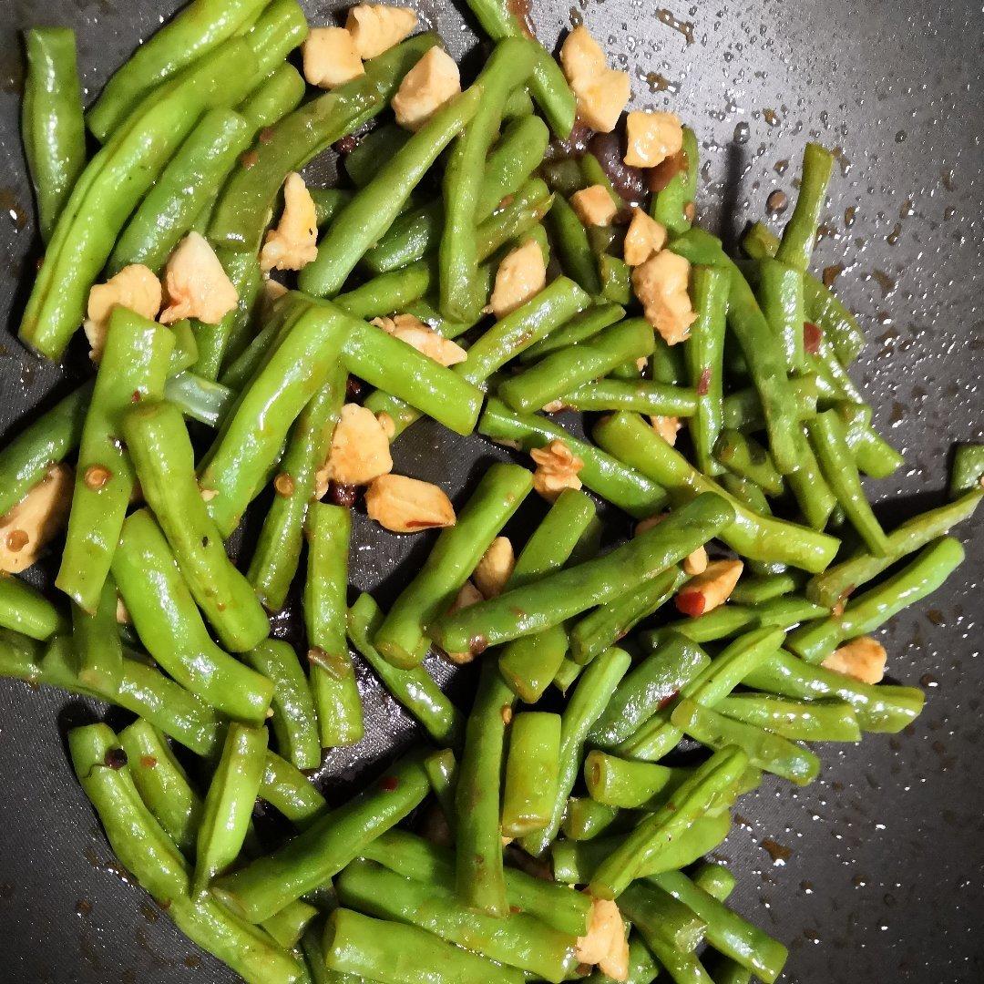 鸡肉炒豇豆