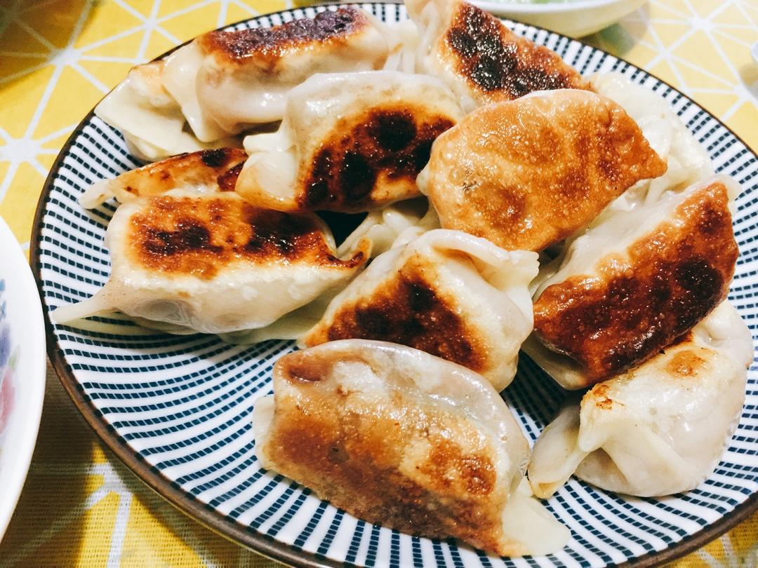 大葱猪肉煎饺