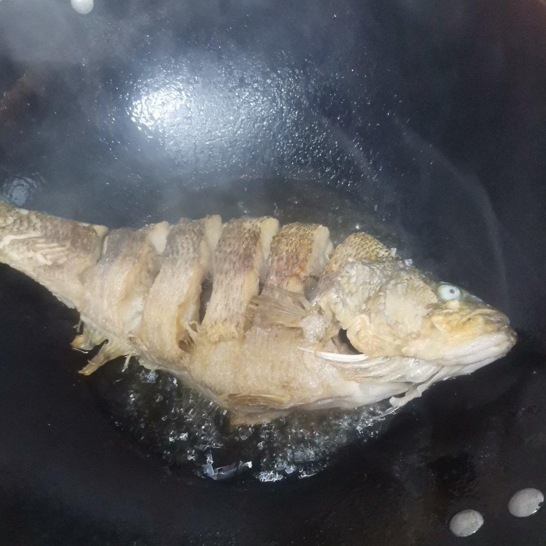 家常红烧鱼