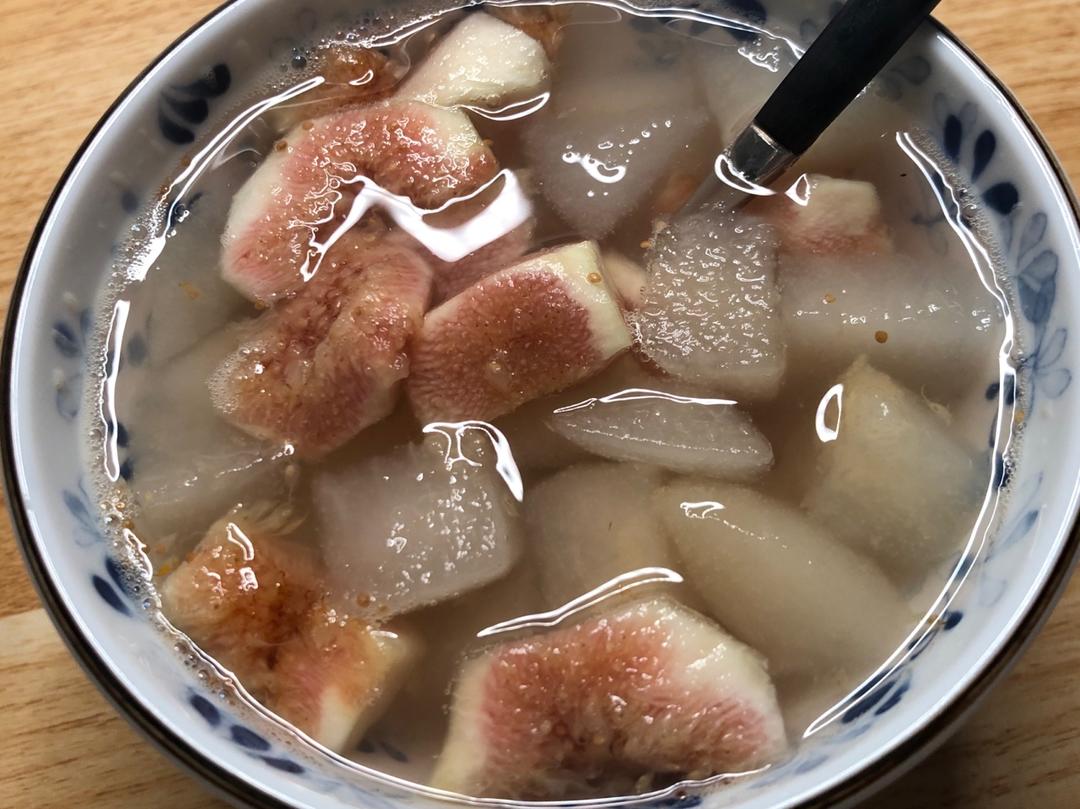 健胃消食又去燥的雪梨无花果汤