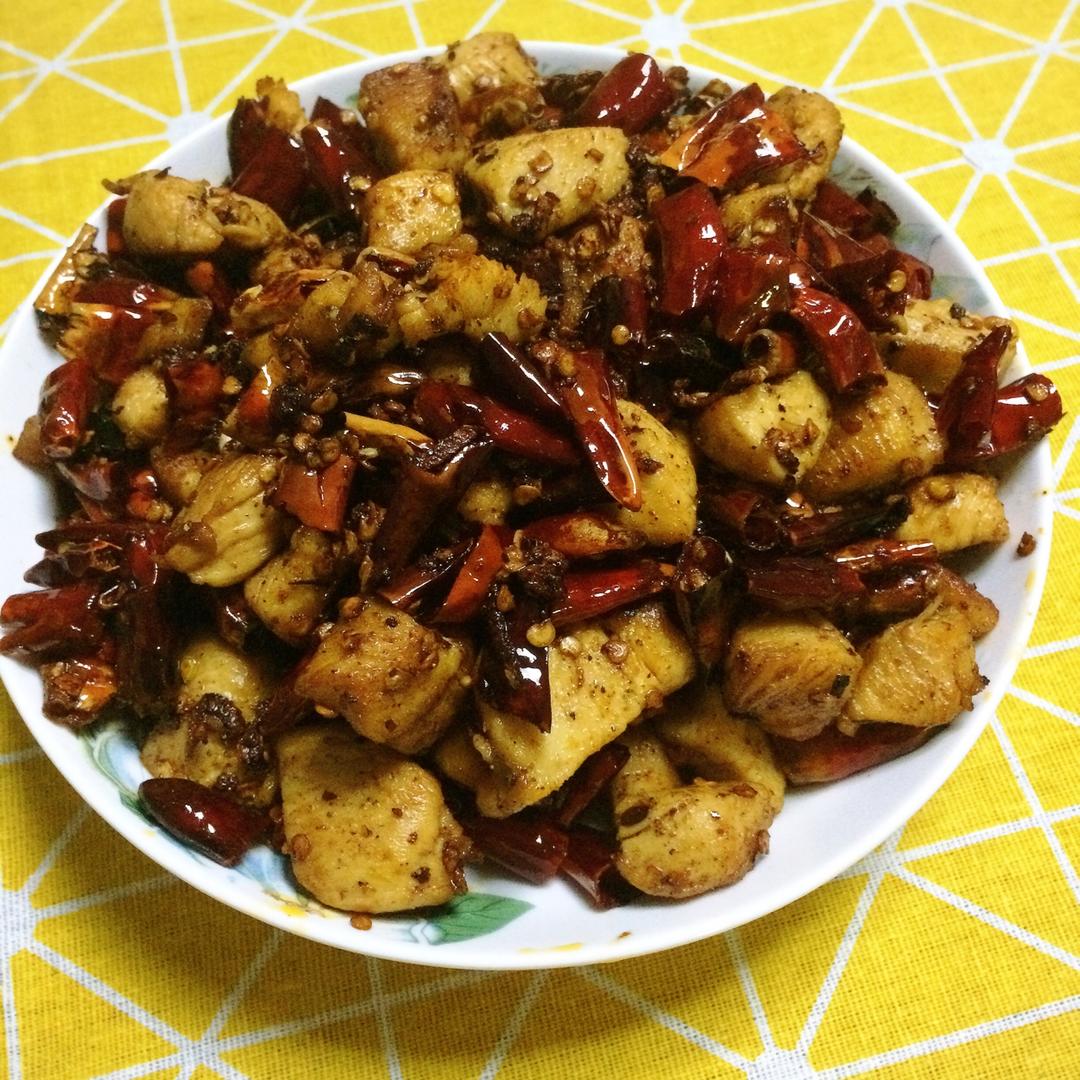 辣子鸡丁的家常做法(辣子鸡丁的家常做法大全)