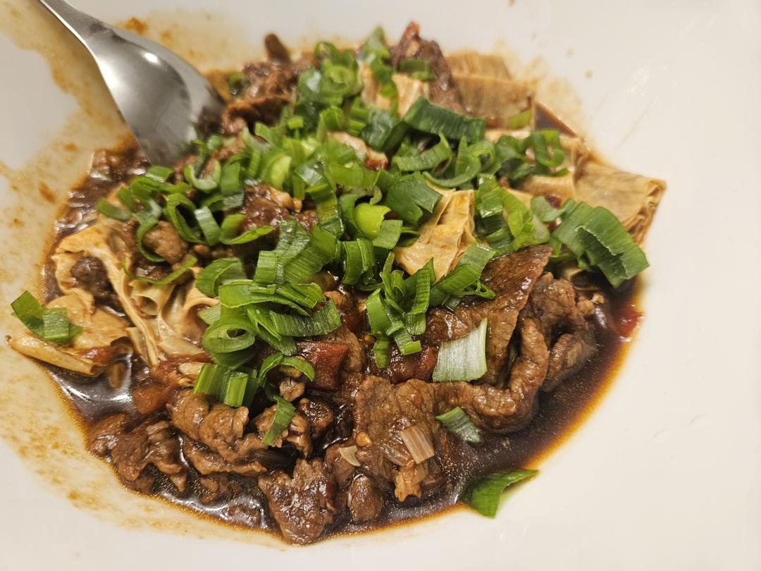 牛肉腐竹番茄煲