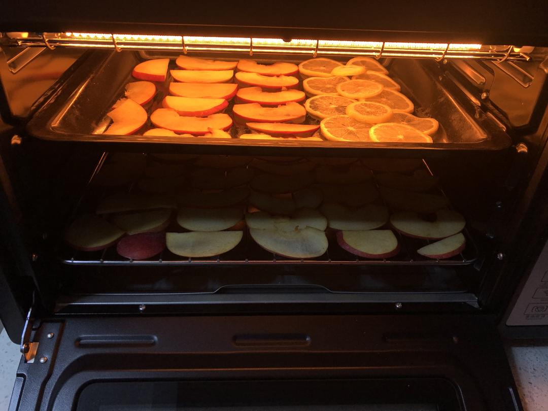 烤苹果片柠檬片