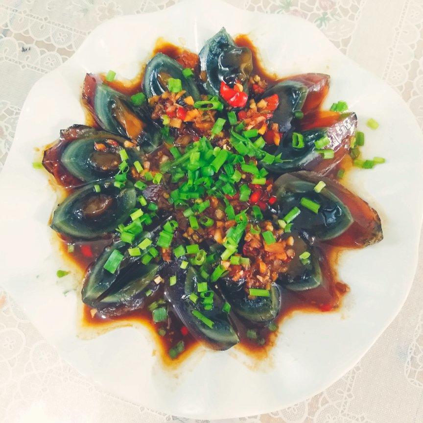 凉拌皮蛋