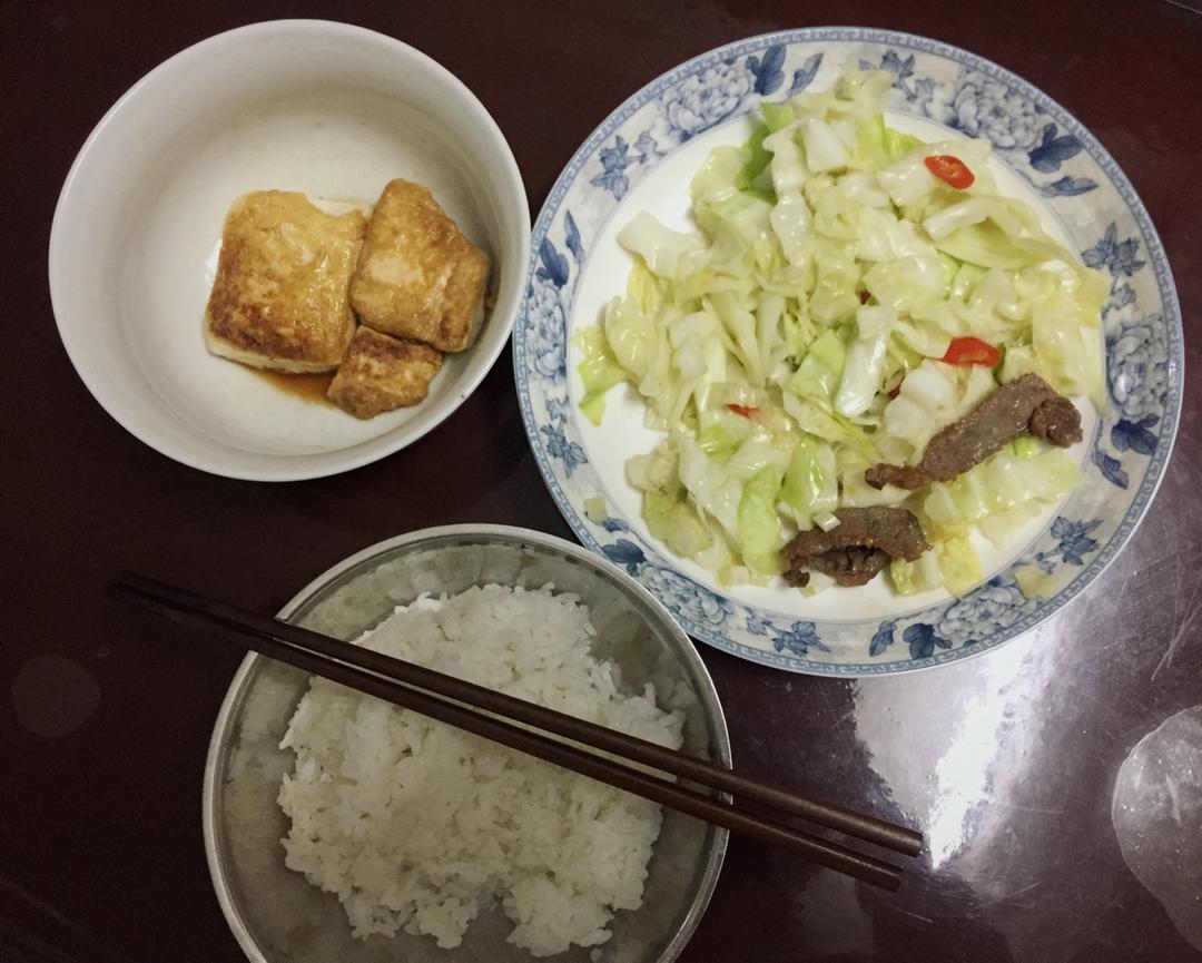 清炒包菜（卷心菜）