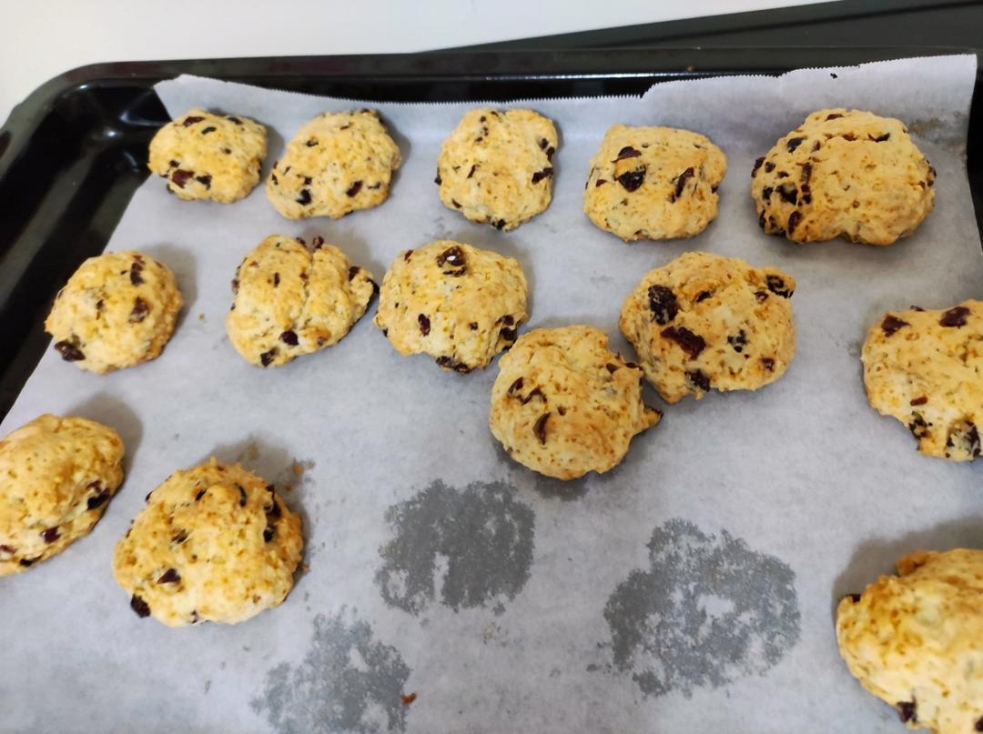 消耗淡奶油的司康