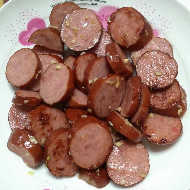 蒜香红肠