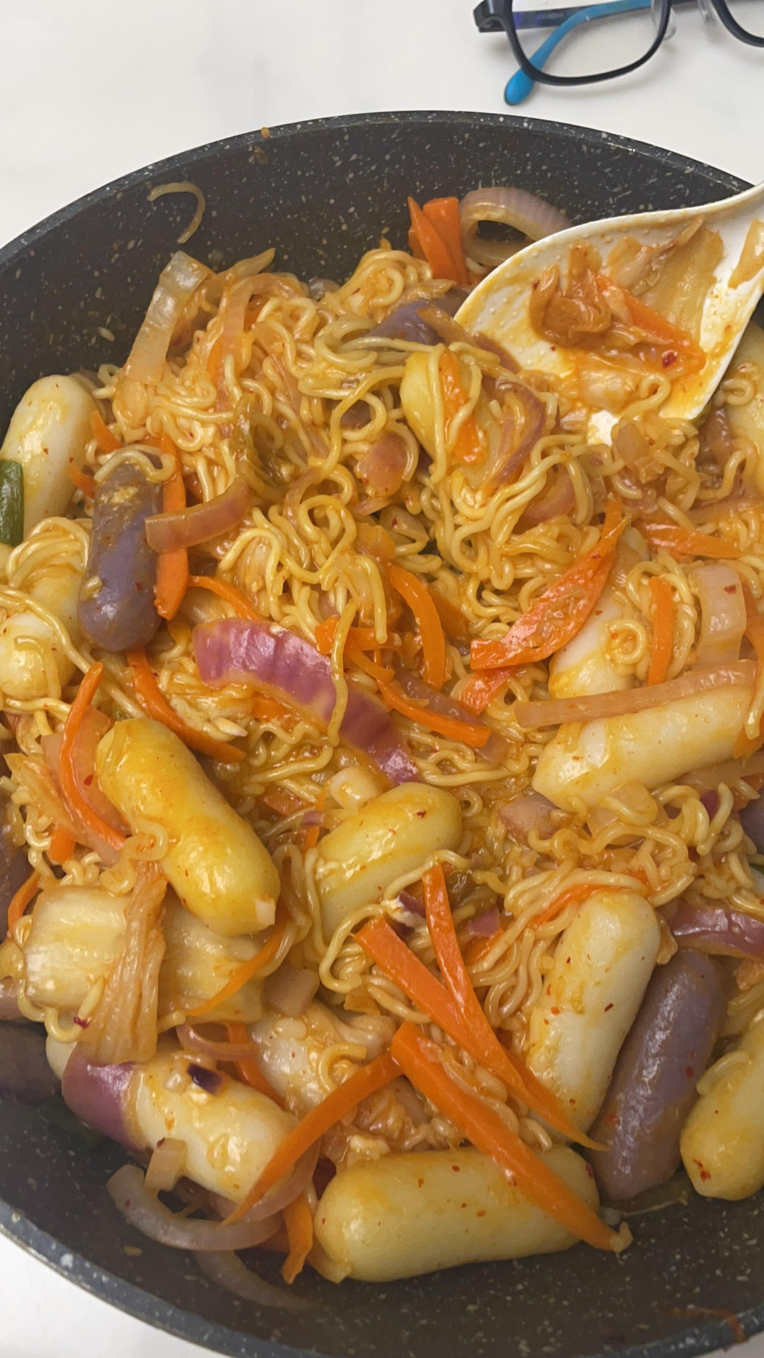 芝士拉面炒年糕—韩国街边美食改良版