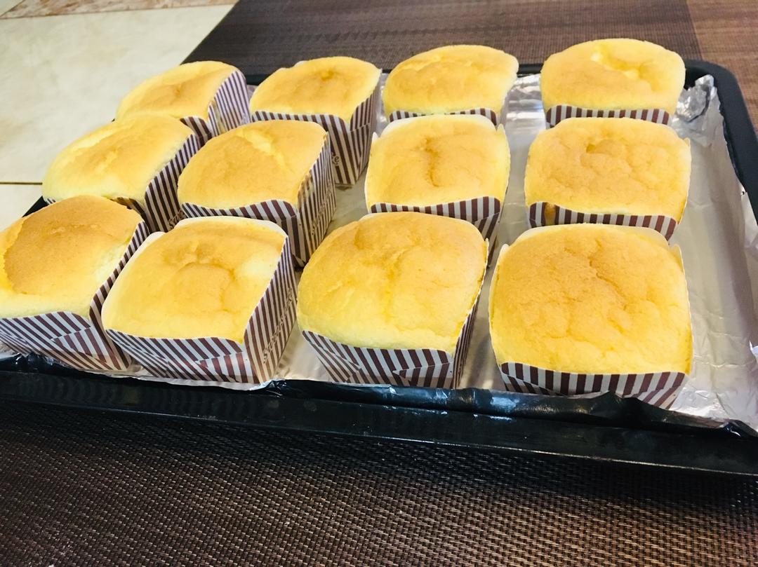 棉花纸杯蛋糕