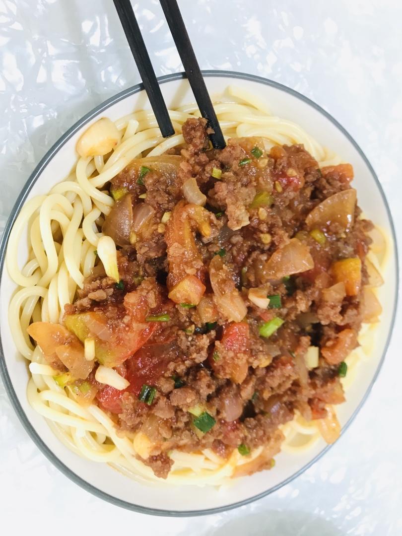 意大利面黑椒牛肉酱的做法