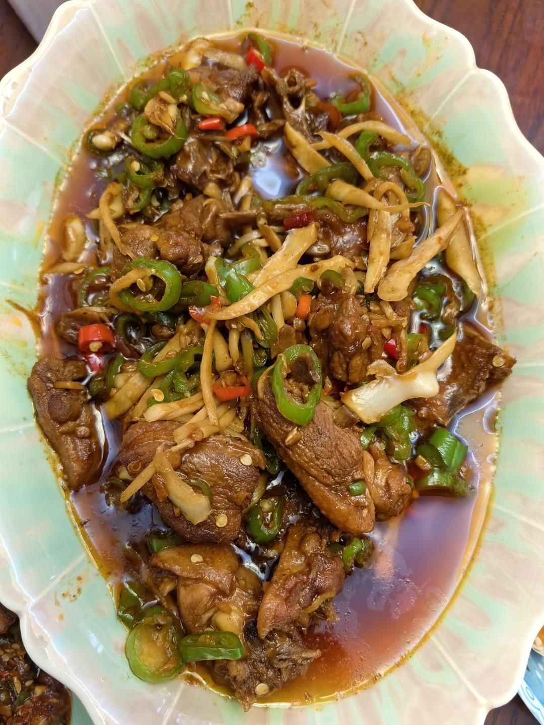 又学会一道四川下饭菜！自贡小煎鸭/子姜鸭