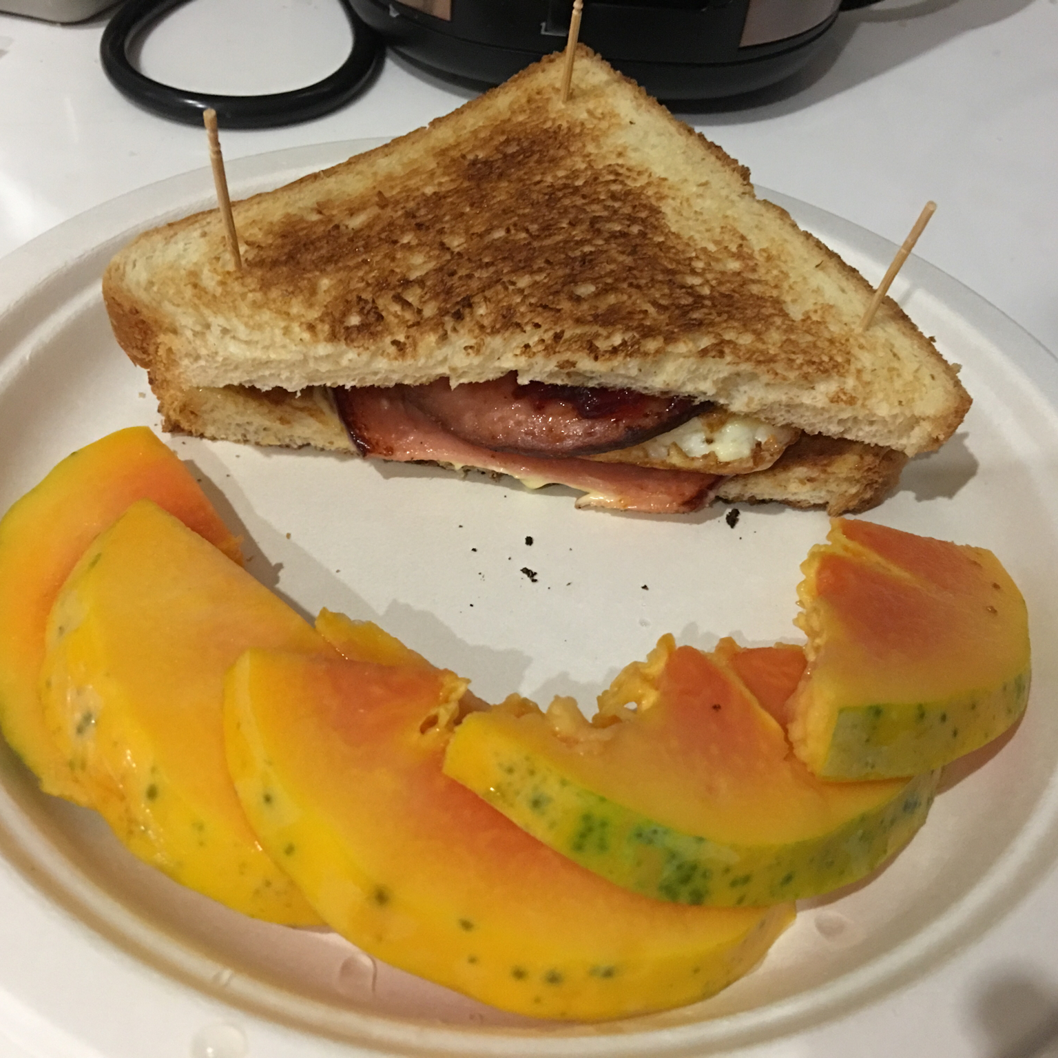 火腿芝士蛋三文治