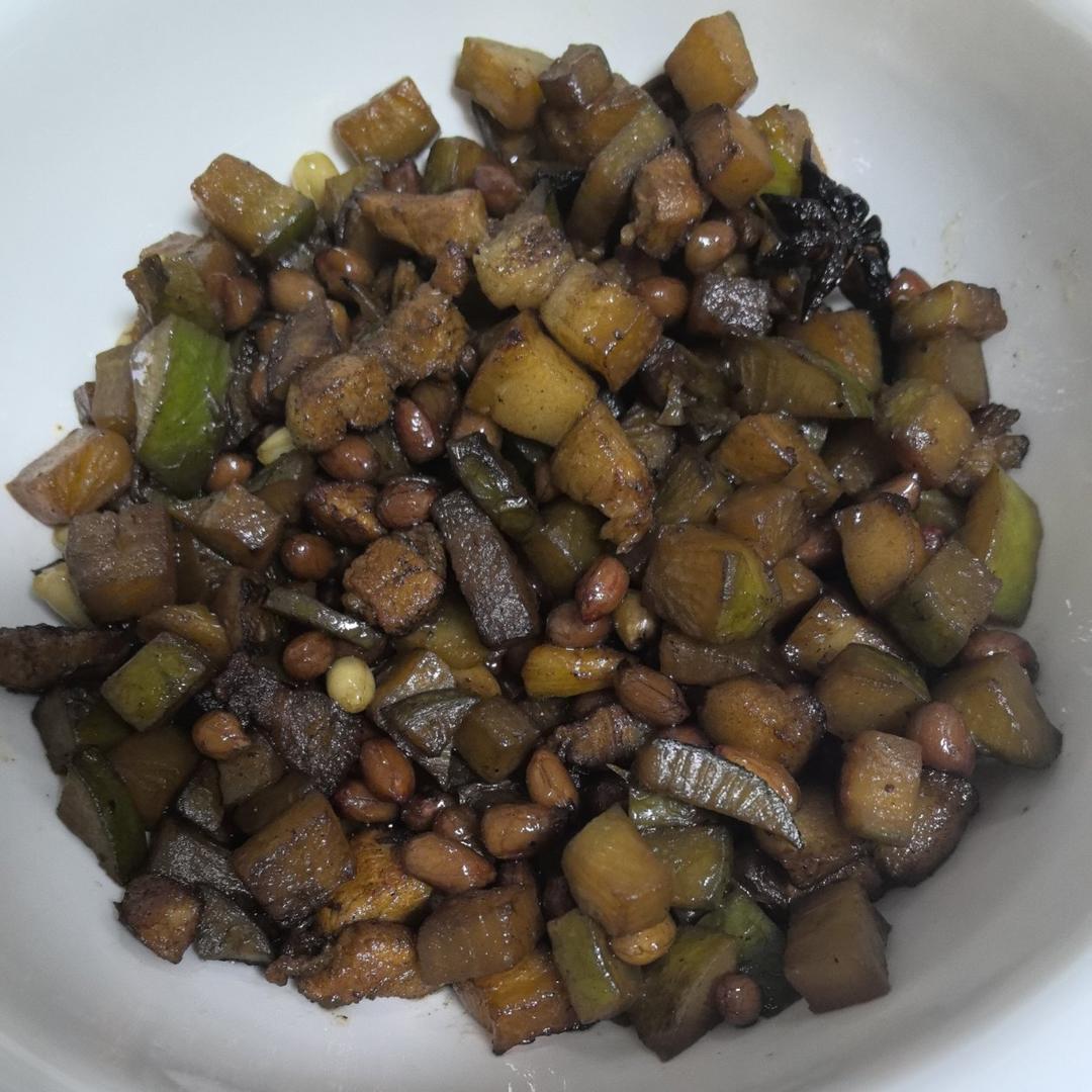 黄豆萝卜丁-山东老家的味道