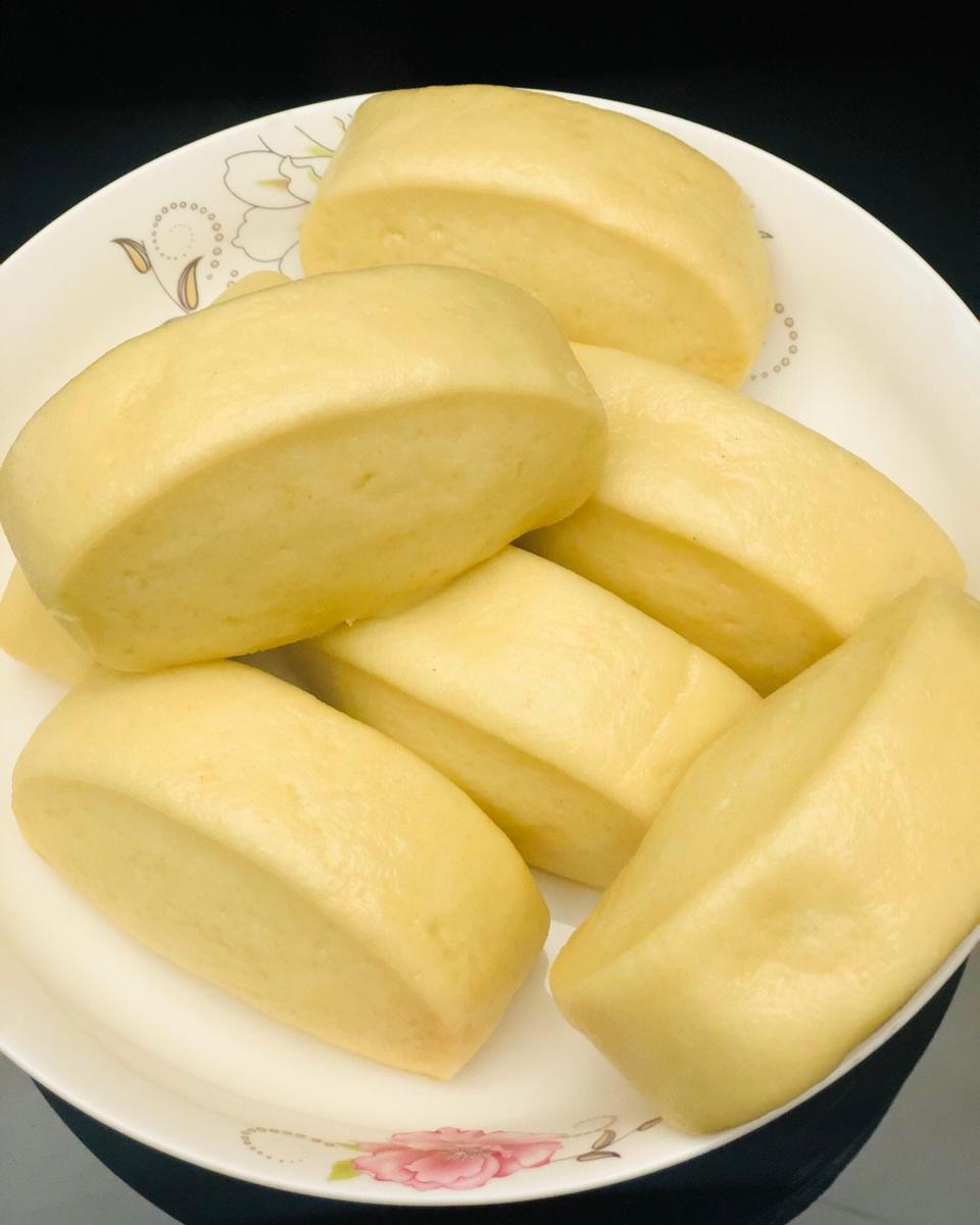 小猪00000做的玉米面馒头