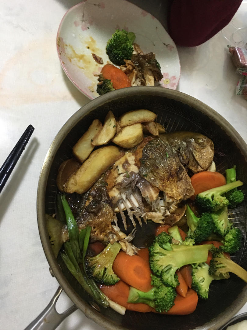 传统中式红烧平鱼