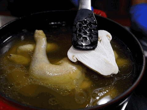 香格里拉松茸鸡汤