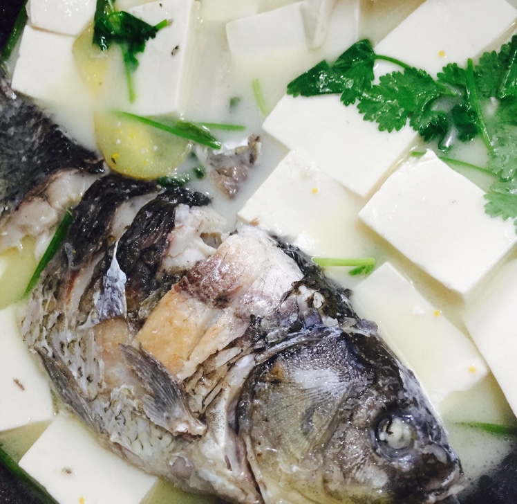 鲫鱼豆腐汤
