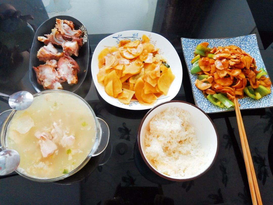 杏鲍菇炒青椒