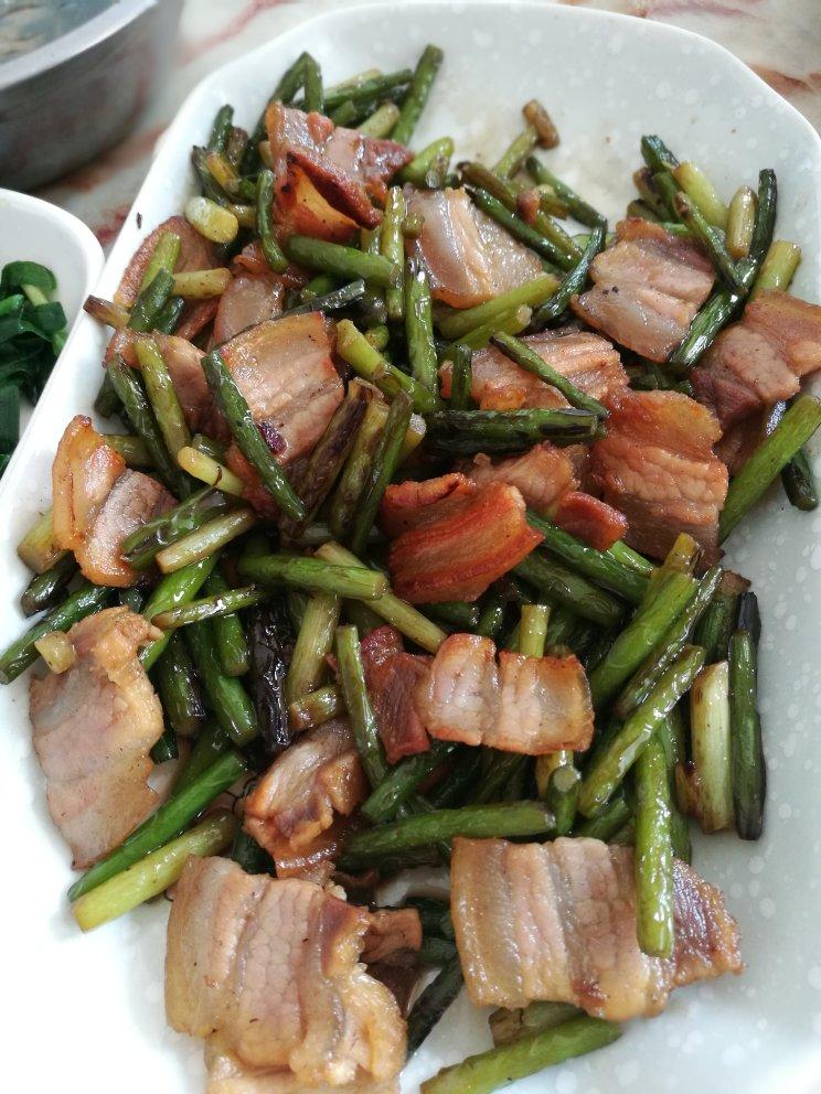 蒜苔炒腊肉