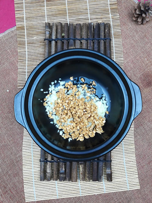 蒜蓉粉丝蒸扇贝的做法 步骤3