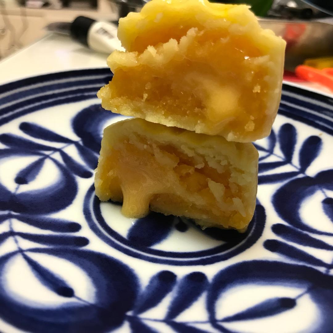 超详细图解版--流心奶黄月饼