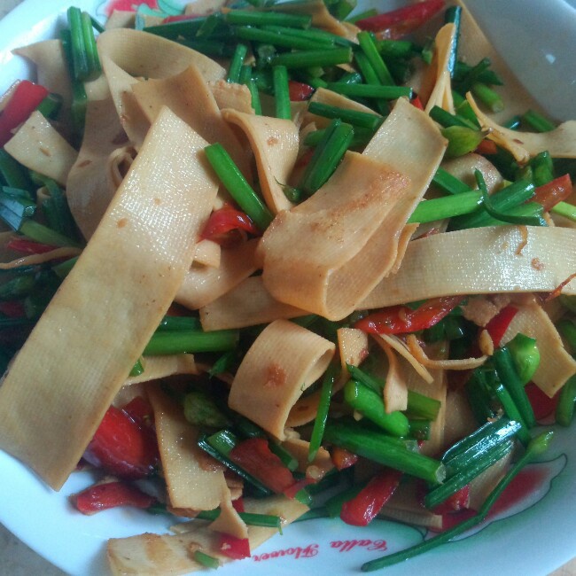 韭菜炒油豆皮