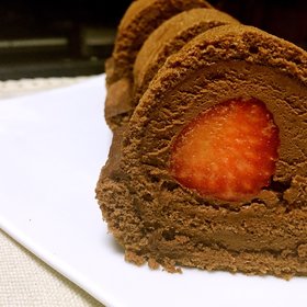 巧克力草莓蛋糕卷