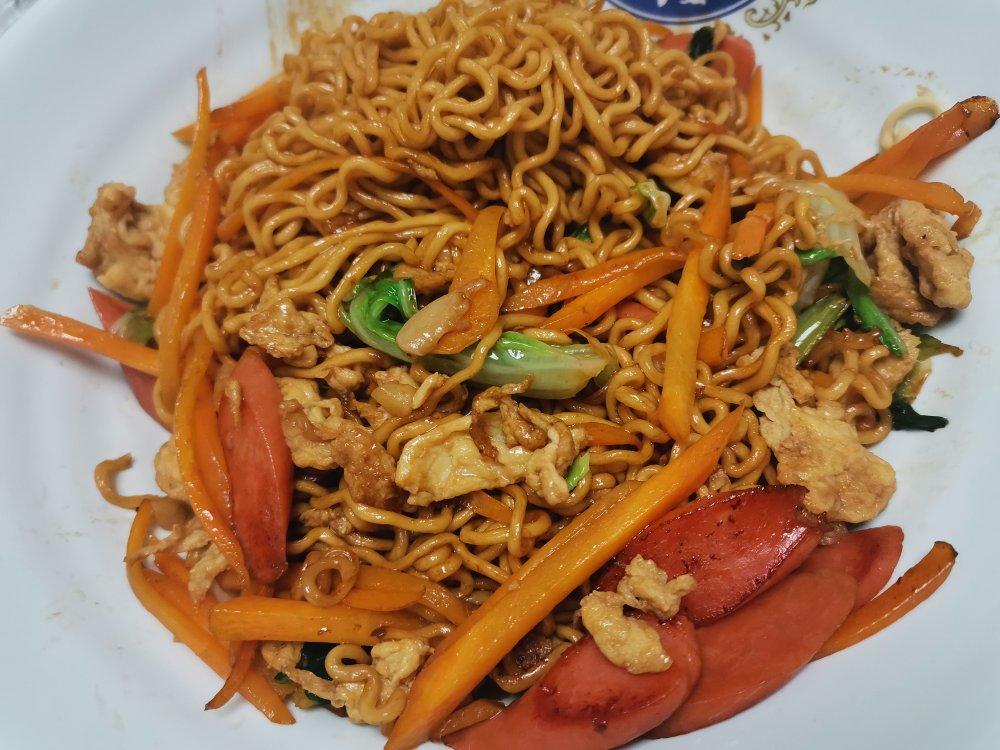 秒杀路边摊的炒方便面