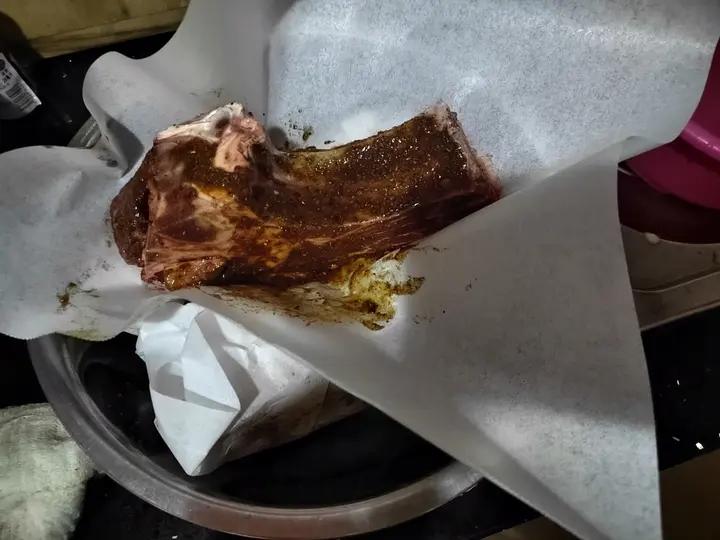 低温慢烤牛肋排（Slow Cooked Beef Ribs）