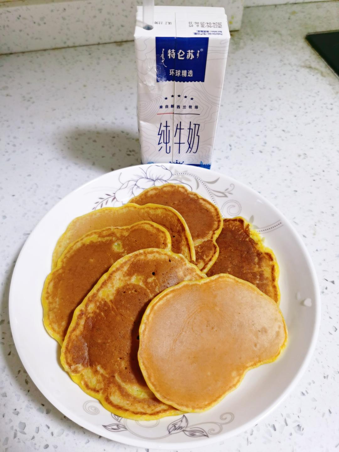 【减脂早餐】无油香蕉松饼（超简单）