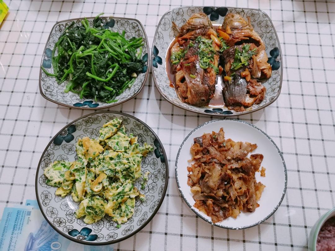 红烧鲫鱼