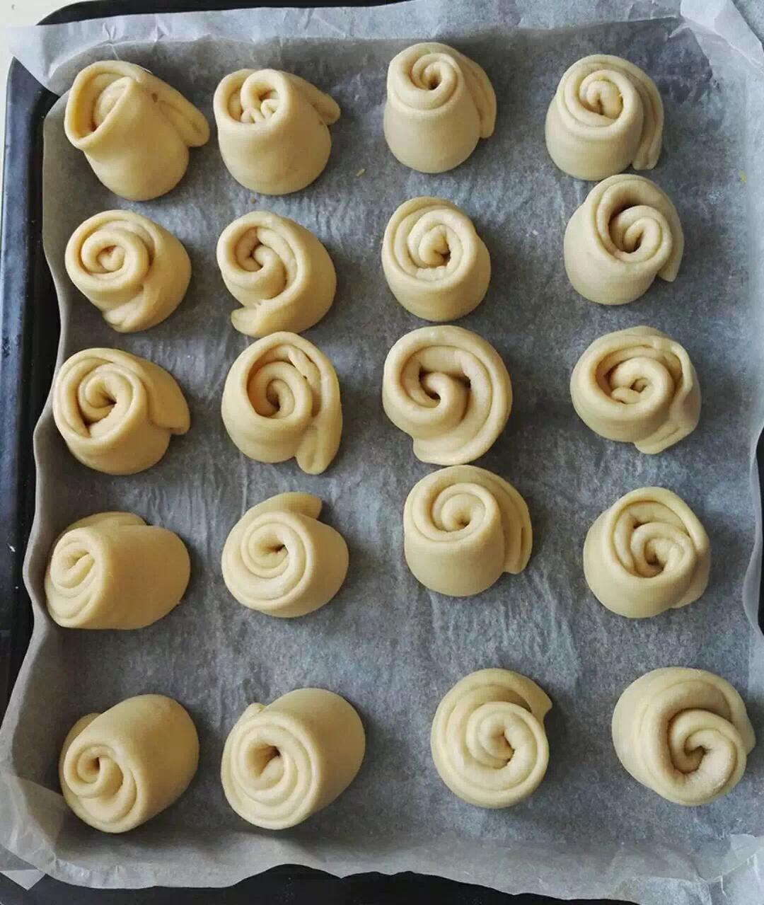 脆底蜂蜜小面包