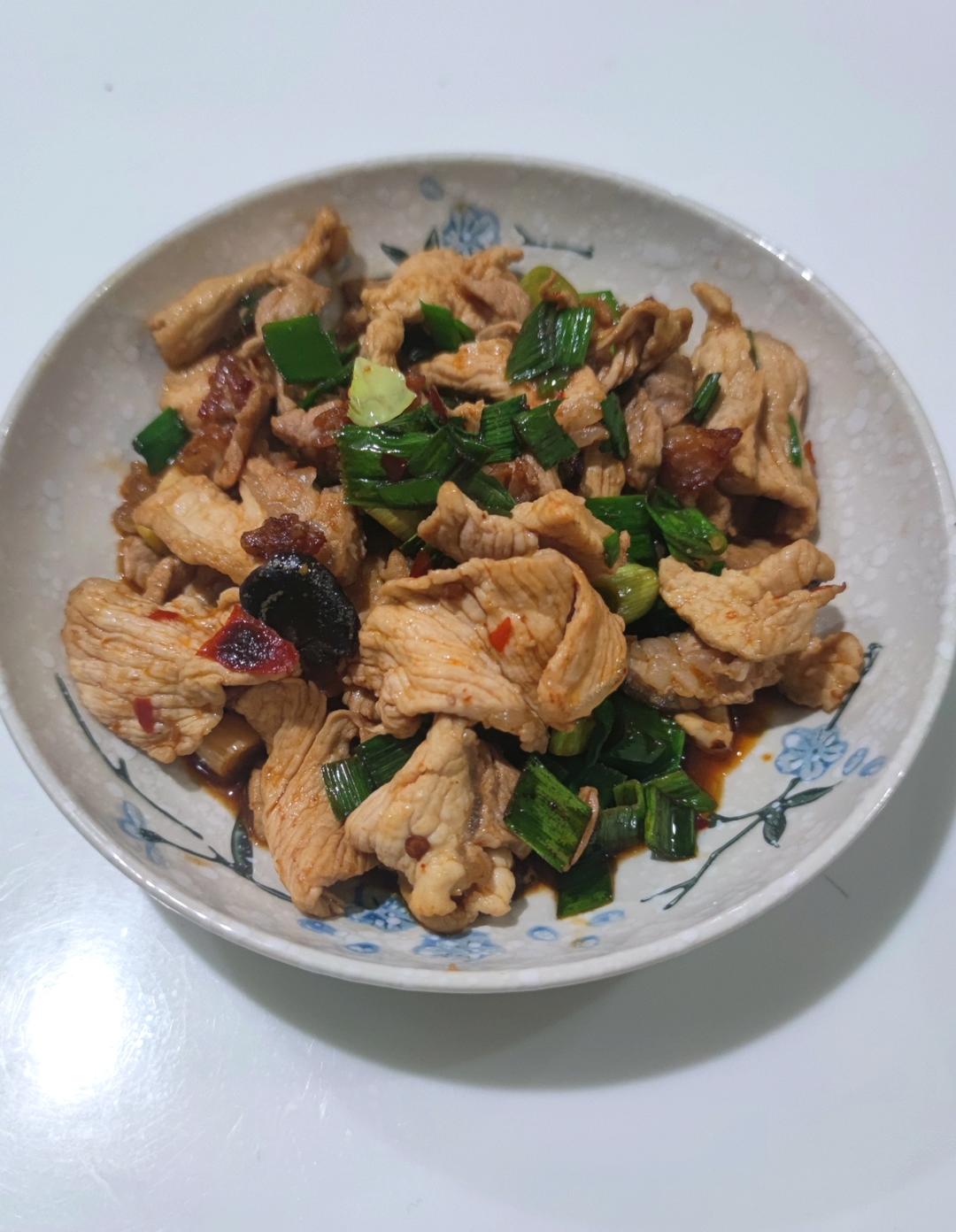 超下饭的大葱炒肉片