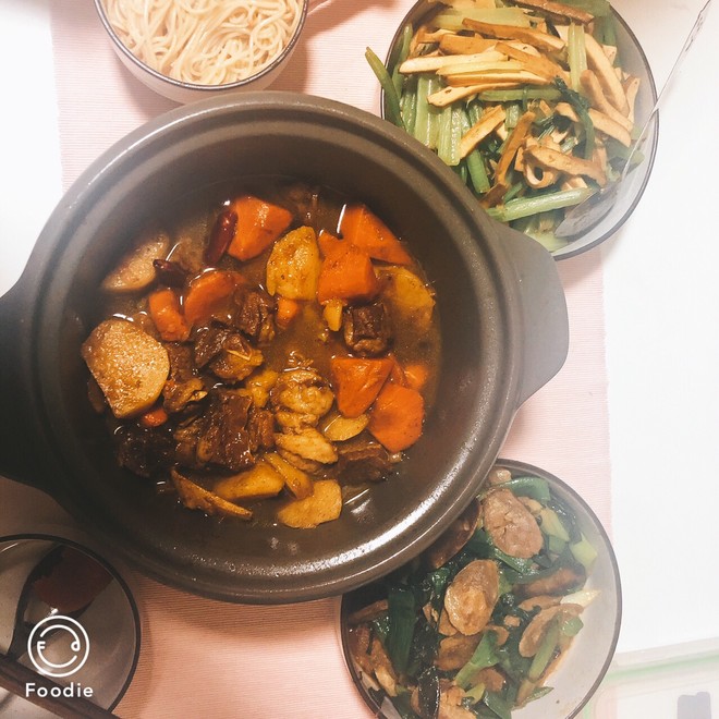 胡萝卜土豆炖牛肉 湖北 电饭锅版 的做法步骤图 Nicole咩咩 下厨房 胡萝卜土豆炖牛肉 湖北 电饭锅版 的做法步骤图 Nicole咩咩 下厨房