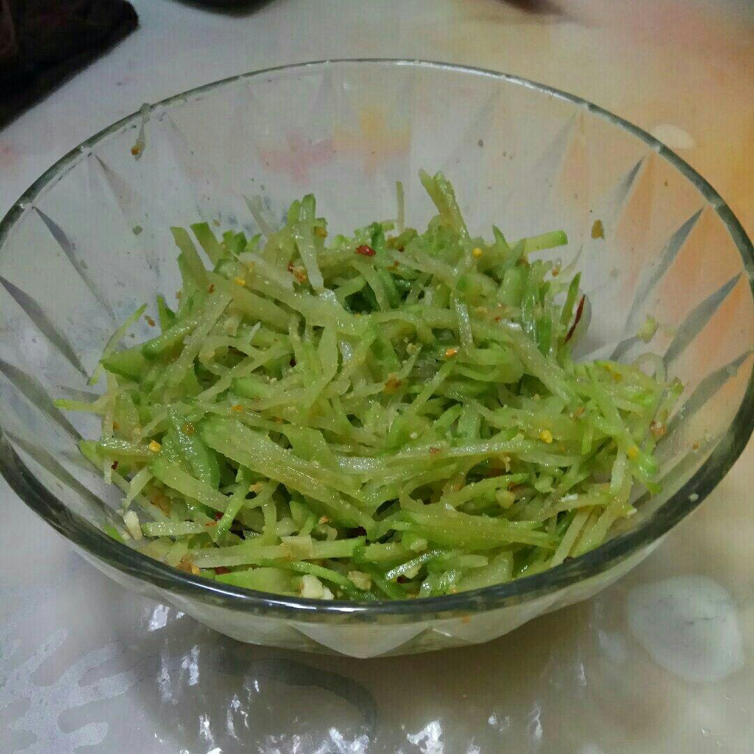 凉拌白萝卜丝