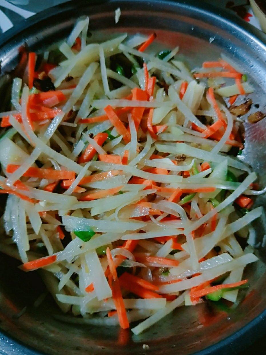 凉拌土豆丝