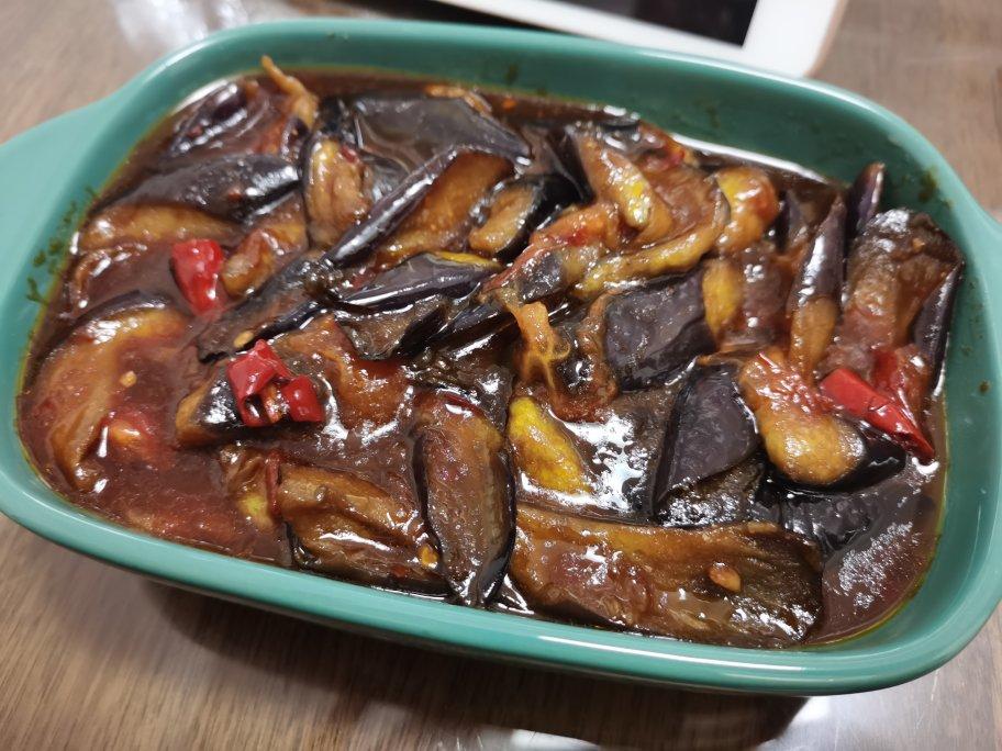 红烧茄子（佐西红柿尖椒）