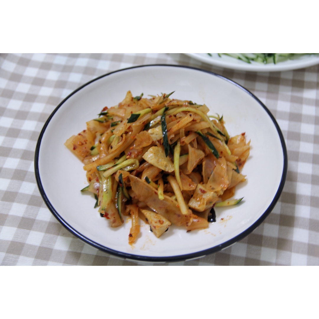 【无碱的凉皮】