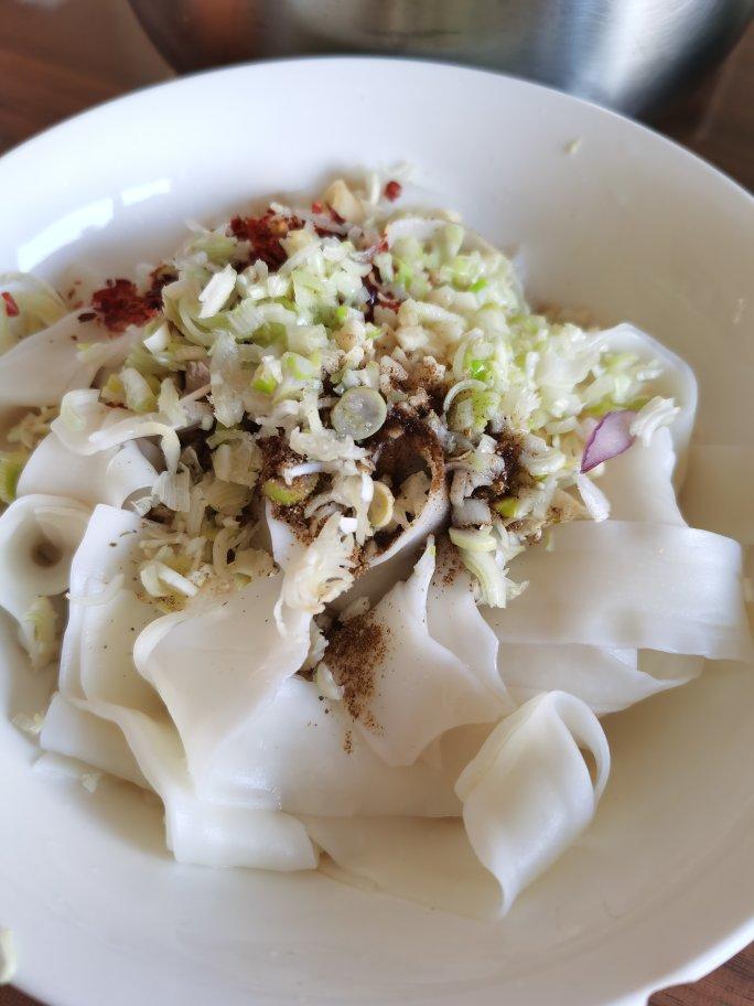 陕西油泼棍棍面