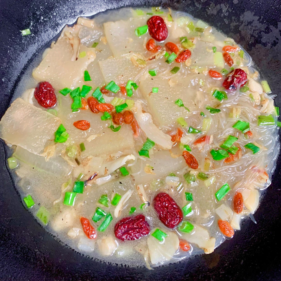 厨师长教你：“冬瓜粉丝汤”的家常做法，鲜甜味浓，清淡健康