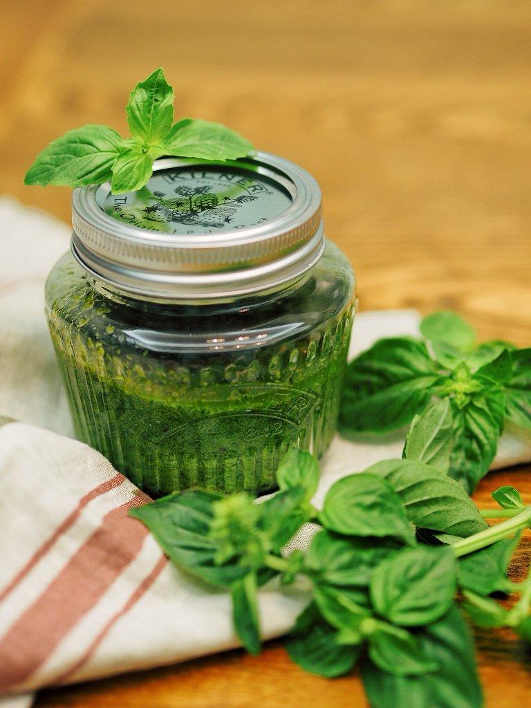 安闹闹夏日私房罗勒青酱