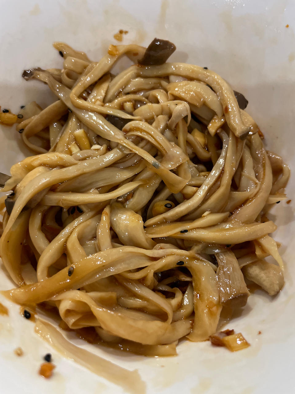 比肉还好吃的【手撕凉拌杏鲍菇】，上桌扫光光