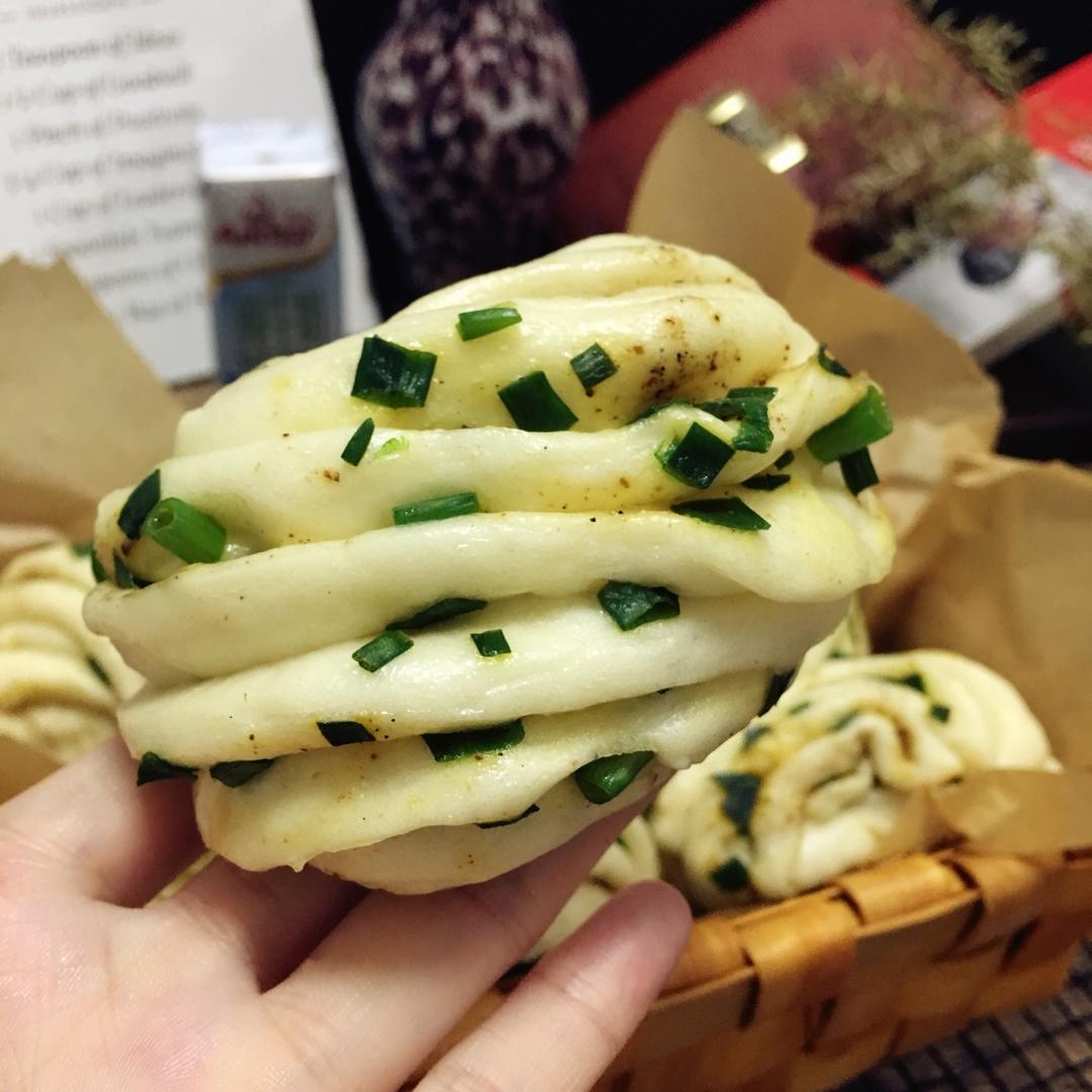 葱油花卷 Steamed Roll