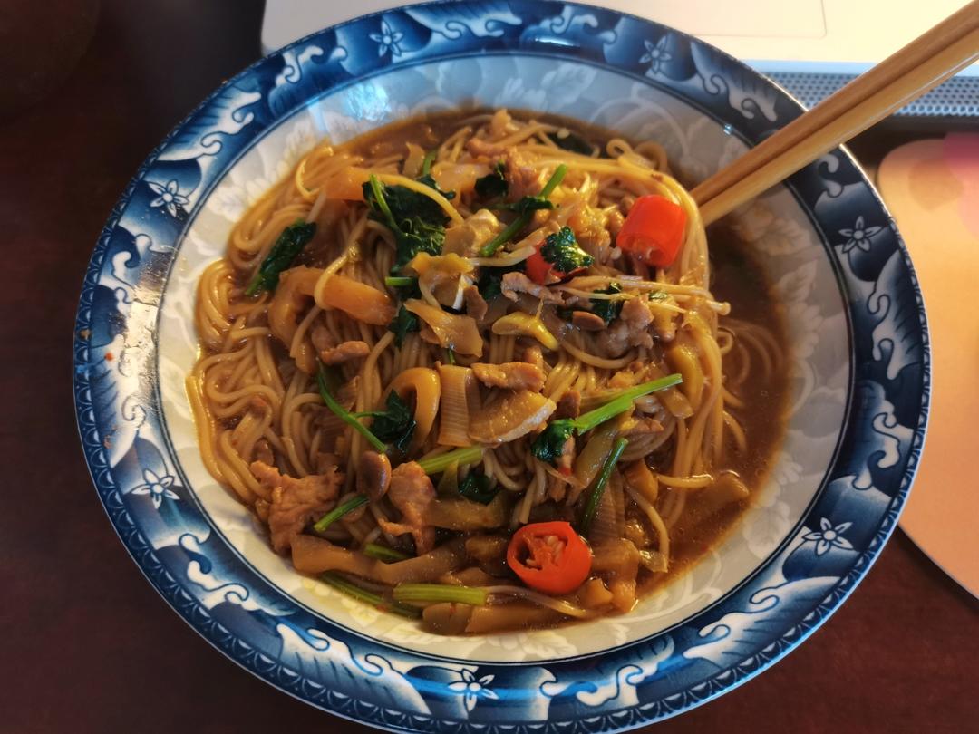 香辣榨菜肉丝面