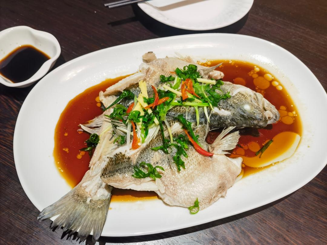 10分钟做 清蒸鲈鱼 （附切鱼图解）