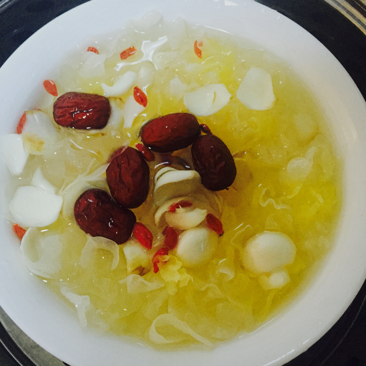 银耳百合莲子羹