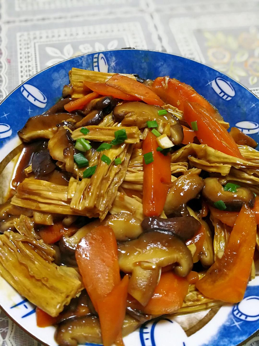腐竹烧香菇