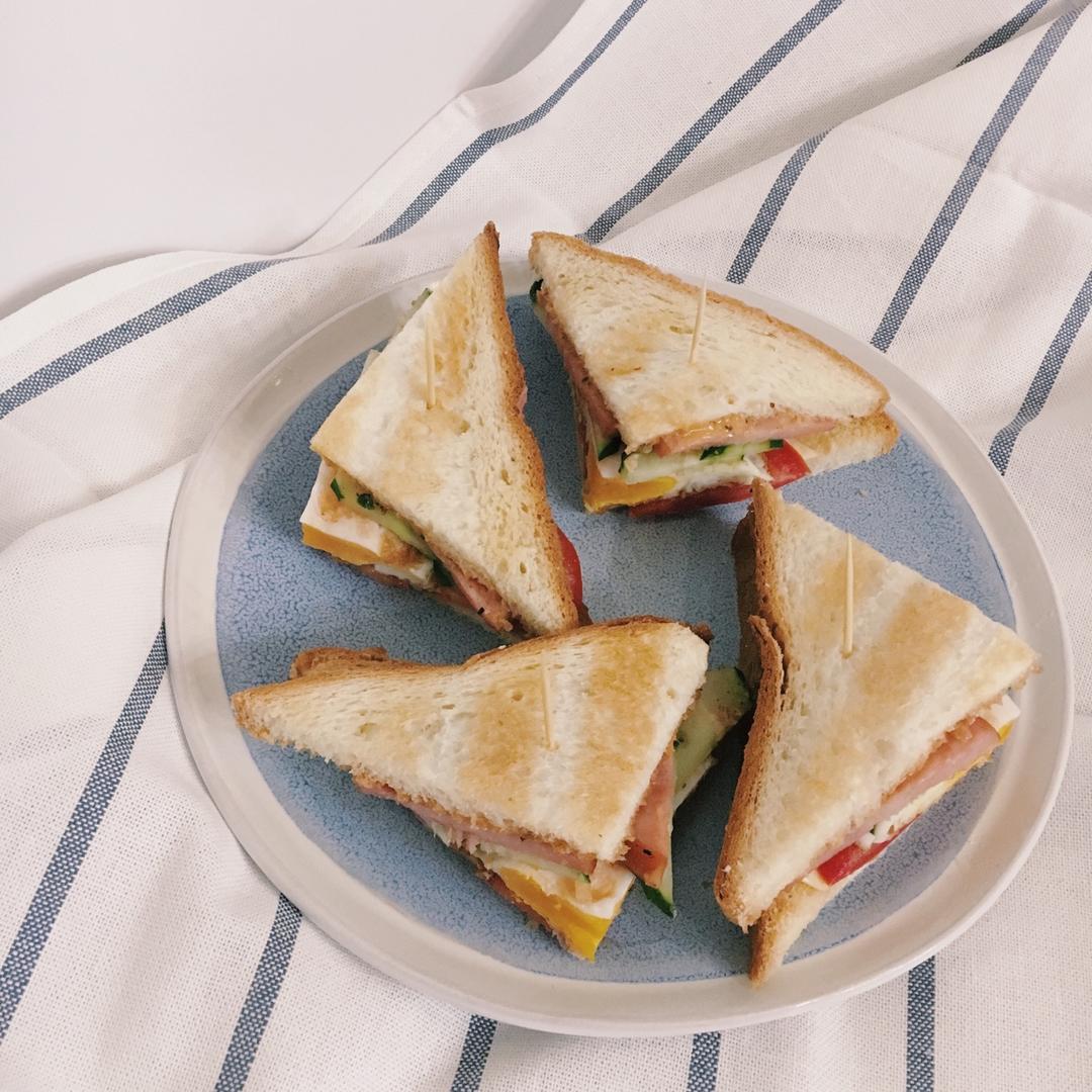 火腿芝士蛋三文治